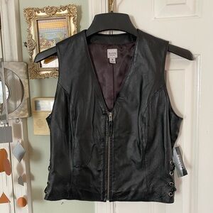 NWT WILSONS LEATHER MAXIMA Black Soft Leather Womens Zipper Vest Sz S Moto Biker
